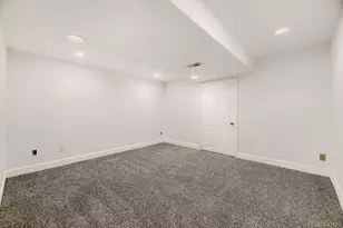 554 S Kittredge Way, Aurora, CO 80017 - Photo 23