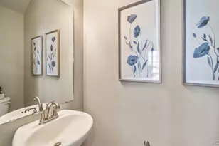 22421 E 46th Ave, Aurora, CO 80019 - Photo 17