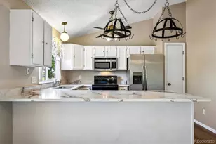 661 S Jasper St, Aurora, CO 80017 - Photo 3