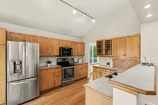 6457 McIntyre Ct, Arvada, CO 80007 - Photo 9