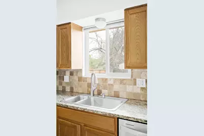 16010 E 11th Avenue, Aurora, CO 80011 - Photo 11