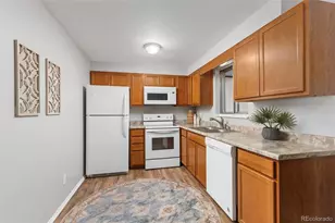 8103 Conifer Rd, Denver, CO 80221 - Photo 11