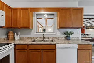 8103 Conifer Rd, Denver, CO 80221 - Photo 13