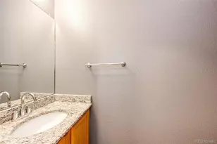 1372 S Cathay Ct, Aurora, CO 80017 - Photo 9