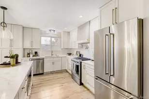 3111 S Holly Pl, Denver, CO 80222 - Photo 9