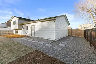 1558 S Laredo Ct, Aurora, CO 80017 - Photo 25
