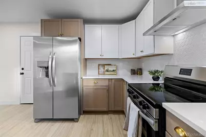 1558 S Laredo Court, Aurora, CO 80017 - Photo 7