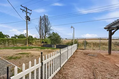 424 W Union Avenue, La Salle, CO 80645 - Photo 17