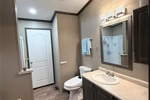 1790 Eisenhower Way, Aurora, CO 80011 - Photo 9