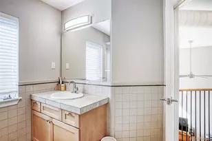 790 N Clarkson St, Denver, CO 80218 - Photo 25