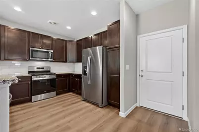 1804 S Buchanan Circle, Aurora, CO 80018 - Photo 9
