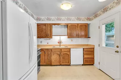 11609 E Walsh Place, Aurora, CO 80012 - Photo 9