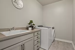 27500 E Lakeview Dr, Aurora, CO 80016 - Photo 33