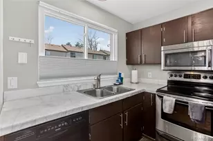 889 Summer Dr, Highlands Ranch, CO 80126 - Photo 3