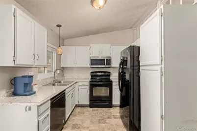 3310 Bridgewater Drive, Colorado Springs, CO 80916 - Photo 9