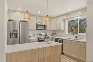 4348 S Atchison Cir, Aurora, CO 80015 - Photo 5