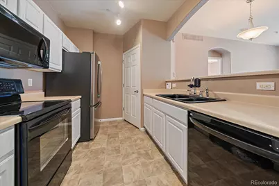 5255 Memphis Street #202, Denver, CO 80239 - Photo 9