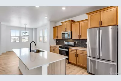 697 N Ukraine Street, Aurora, CO 80018 - Photo 3
