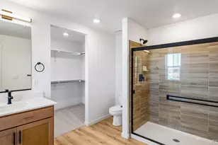 697 N Ukraine St, Aurora, CO 80018 - Photo 21