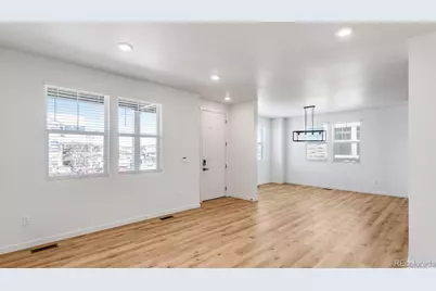 697 N Ukraine Street, Aurora, CO 80018 - Photo 5