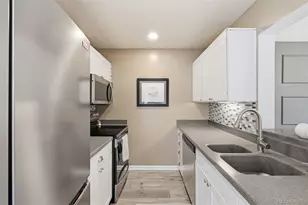 4234 W Pondview Dr, Littleton, CO 80123 - Photo 9