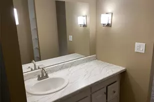 2835 S Monaco Parkway, Denver, CO 80222 - Photo 11