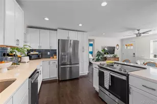 3011 Oneida St, Denver, CO 80207 - Photo 11