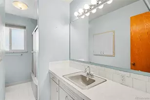 645 S Washington Cir, Englewood, CO 80113 - Photo 23