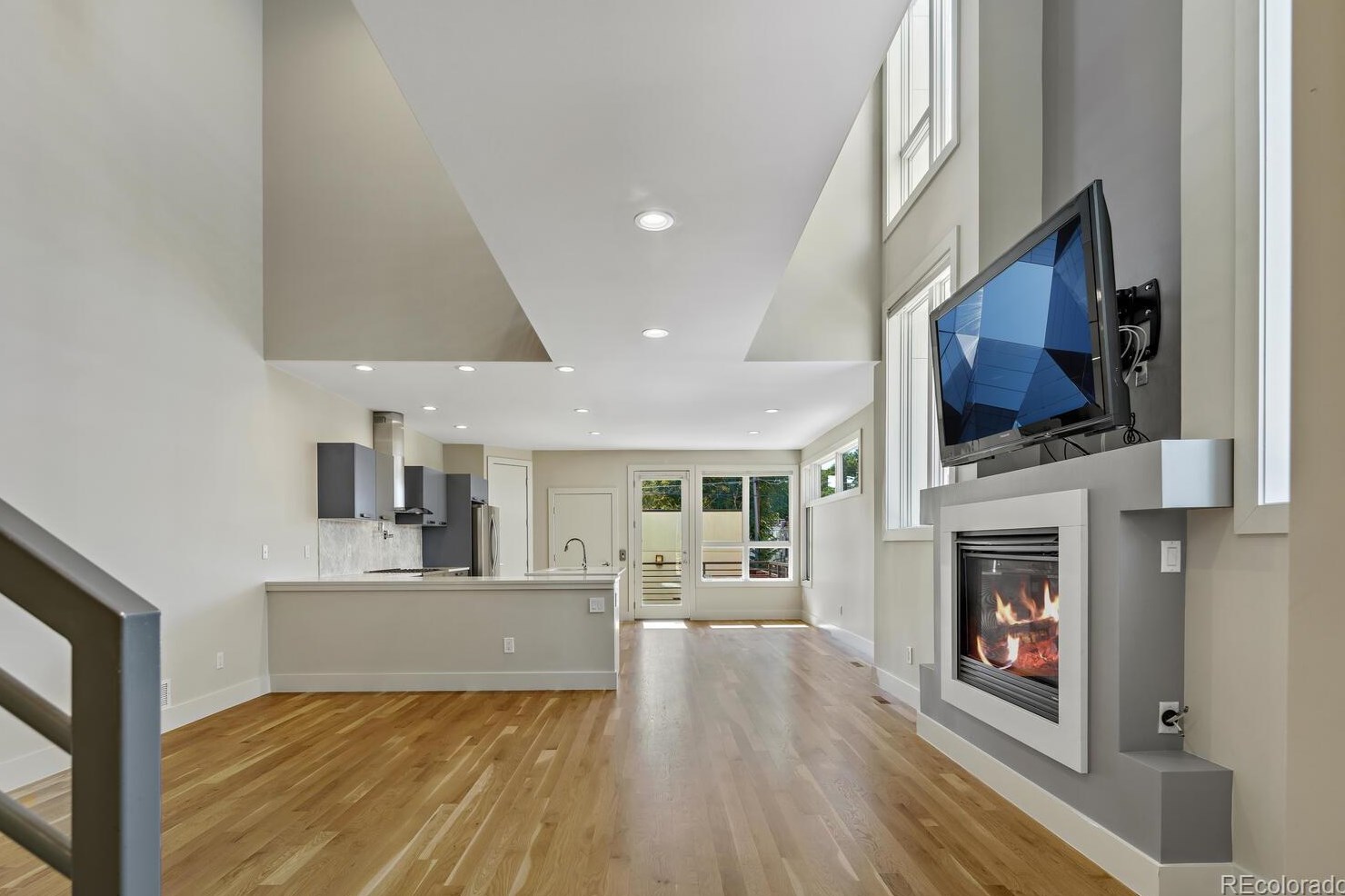 2414 Glenarm Pl, Denver CO  80205-3129 exterior