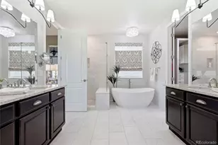 27822 E Long Pl, Aurora, CO 80016 - Photo 23