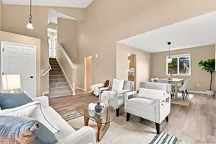 10046 Strathfield Ln, Littleton, CO 80126 - Photo 7