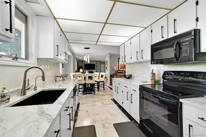 8122 Ammons Way, Arvada, CO 80005 - Photo 13