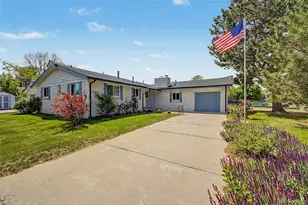 520 Iola St, Aurora, CO 80010 - Photo 1