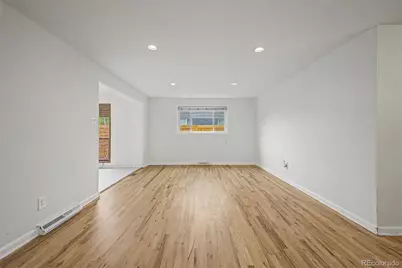 520 Iola Street, Aurora, CO 80010 - Photo 7
