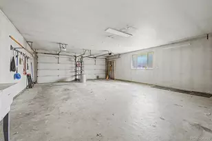 520 Iola St, Aurora, CO 80010 - Photo 37