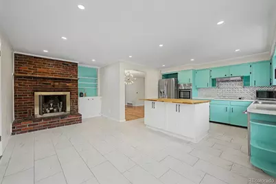 520 Iola Street, Aurora, CO 80010 - Photo 11