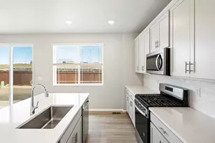 8919 Sedalia St, Commerce City, CO 80022 - Photo 11