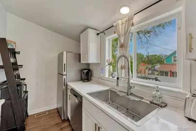 705 N Corona Street, Colorado Springs, CO 80903 - Photo 15