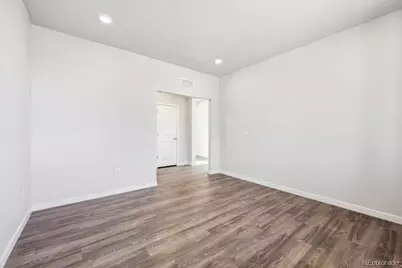 5793 N Ireland Court, Aurora, CO 80019 - Photo 9