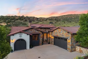 8310 Raphael Ln, Littleton, CO 80126 - Photo 3