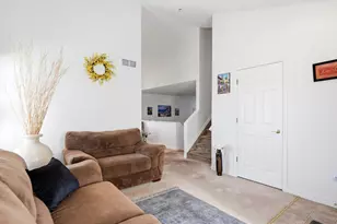 5061 Elkhart St, Denver, CO 80239 - Photo 5