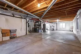 2420 S Fundy Cir, Aurora, CO 80013 - Photo 39