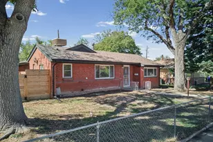 1341 Florence St, Aurora, CO 80010 - Photo 29