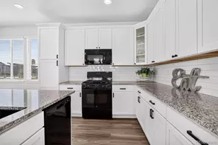 11496 W Grand Wy, Littleton, CO 80127 - Photo 13