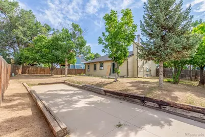 5105 Chandler Way, Denver, CO 80239 - Photo 29