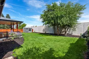 3630 S Hillcrest Dr, Denver, CO 80237 - Photo 25