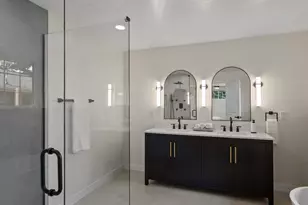 3630 S Hillcrest Dr, Denver, CO 80237 - Photo 9