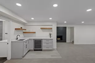 3630 S Hillcrest Dr, Denver, CO 80237 - Photo 15