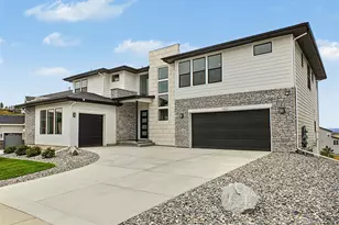 5423 Brotherton Ct, Castle Rock, CO 80104 - Photo 3