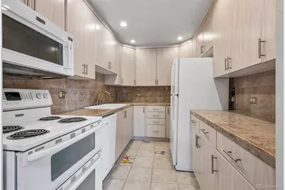 4570 E Yale Avenue #506, Denver, CO 80222 - Photo 17